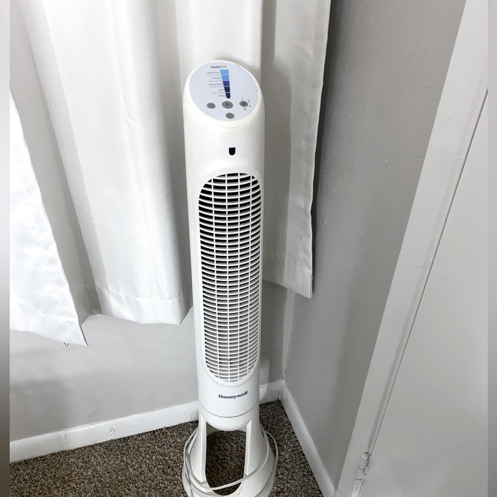 HoneyWell Tower Fan